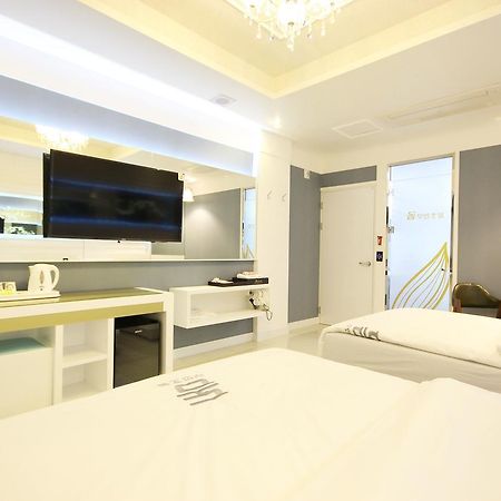 Gwangju Metropolitan City Dome Hotel מראה חיצוני תמונה
