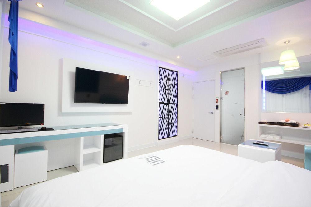 Gwangju Metropolitan City Dome Hotel מראה חיצוני תמונה