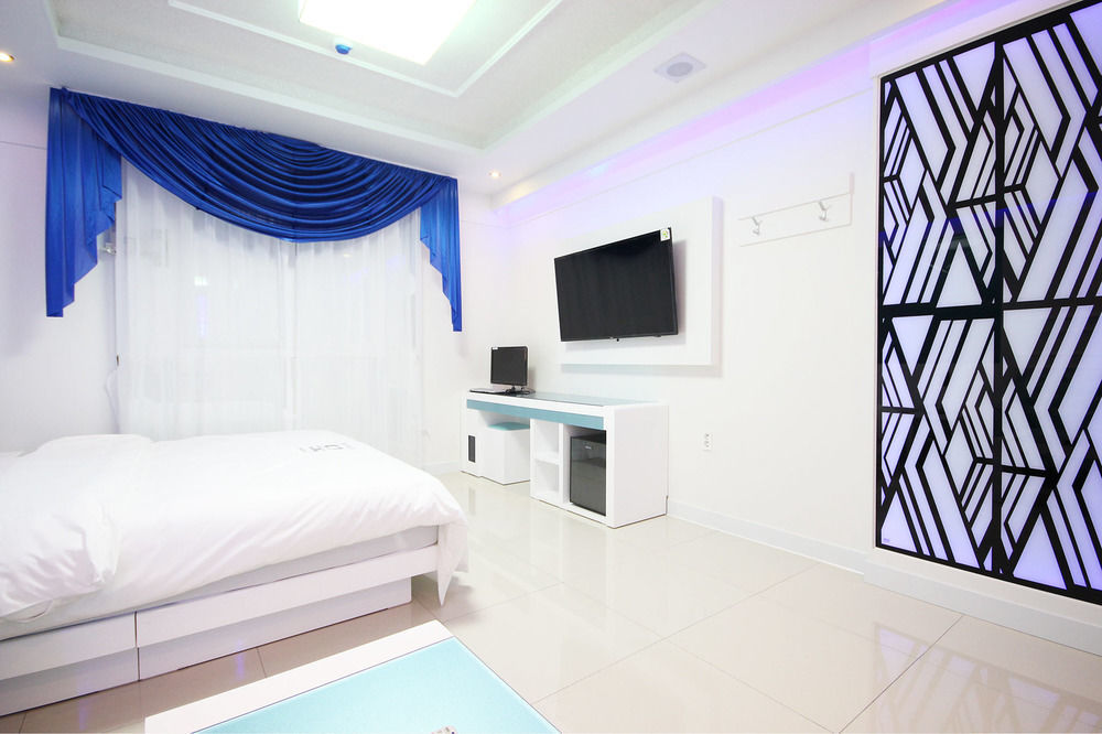 Gwangju Metropolitan City Dome Hotel מראה חיצוני תמונה