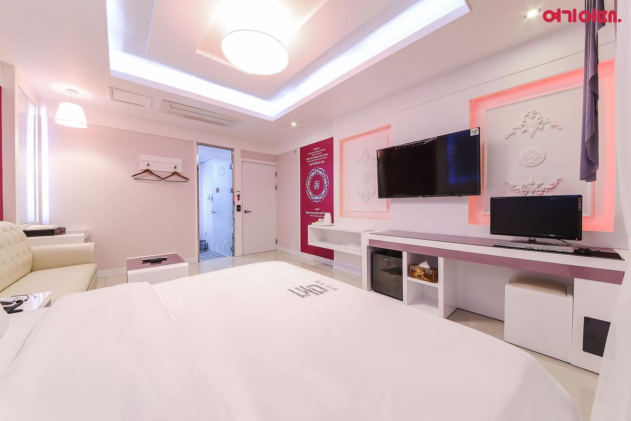 Gwangju Metropolitan City Dome Hotel מראה חיצוני תמונה